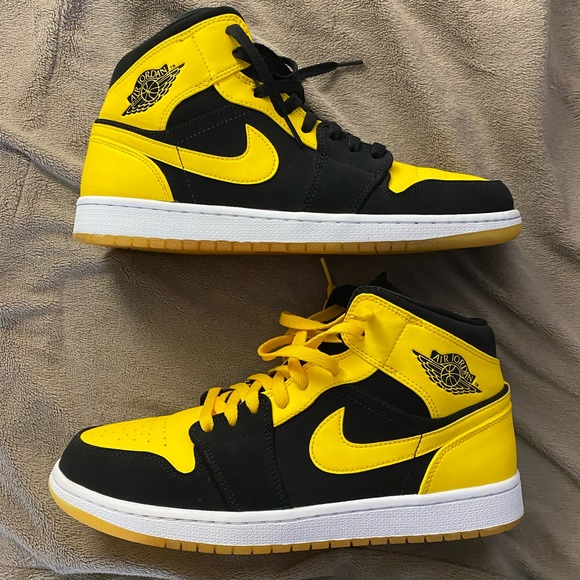 Jordan 1 Mids - New Loves - Picture 2 of 4